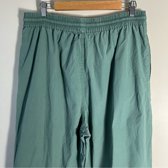 ARITZIA TNA Bel Air Oversized Pant in Dark Spruce Green Size Large Lightweight - Picture 4 of 15